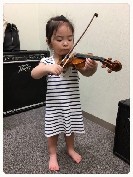 ちっちゃなバイオリニストさん 大谷楽器 熊本の楽器楽譜販売 音楽教室 調律修理
